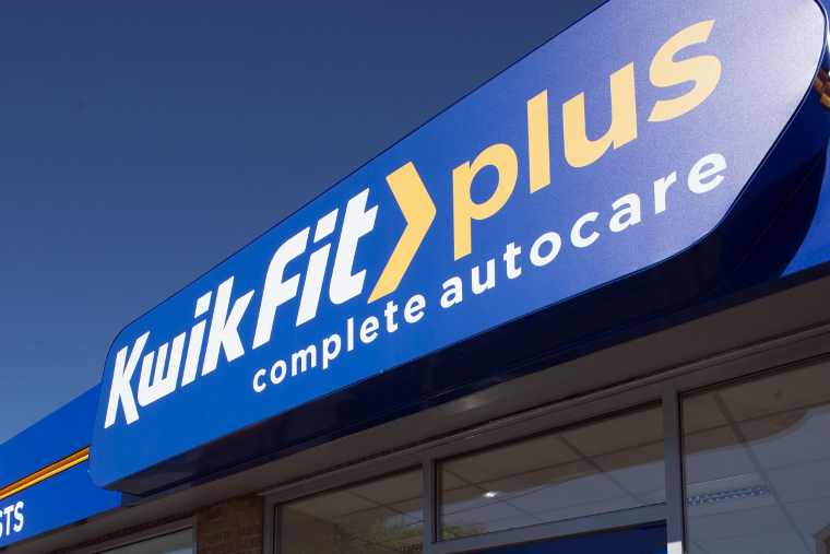 Kwik Fit centre signage